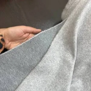 فوتر کوبیده پشت تریکو طوسی روشن