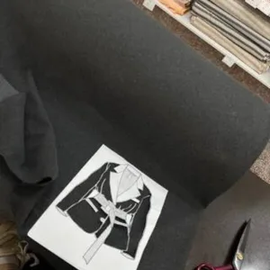 فوتر کوبیده پشت تریکو طوسی تیره